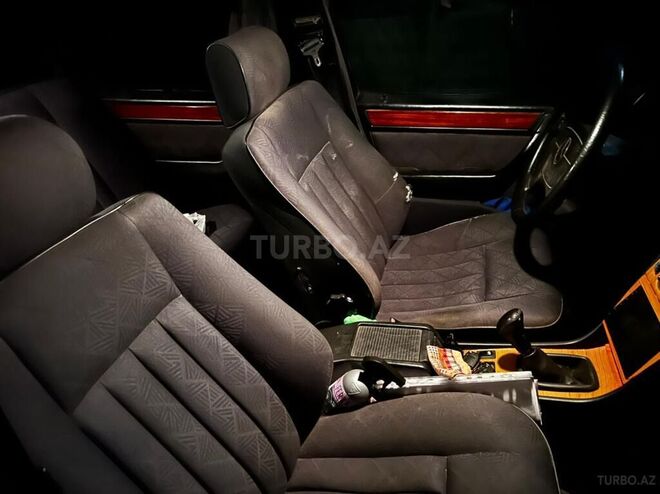 Mercedes E 200 1993, 322,000 km - 2.0 л - Masallı