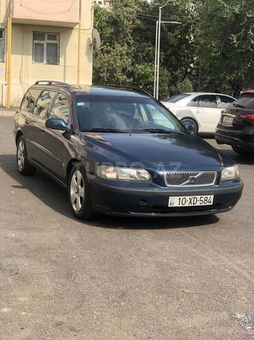 Volvo  2002, 310,000 km - 2.4 l - Bakı