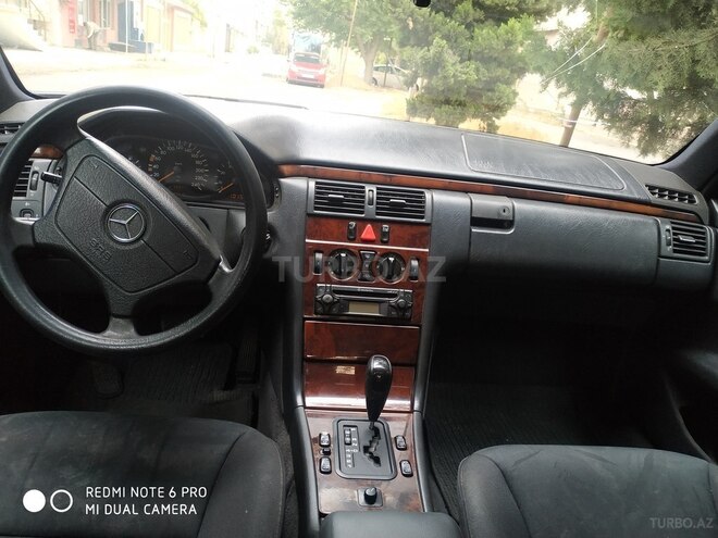 Mercedes E 230 1996, 378,000 km - 2.3 л - Bakı