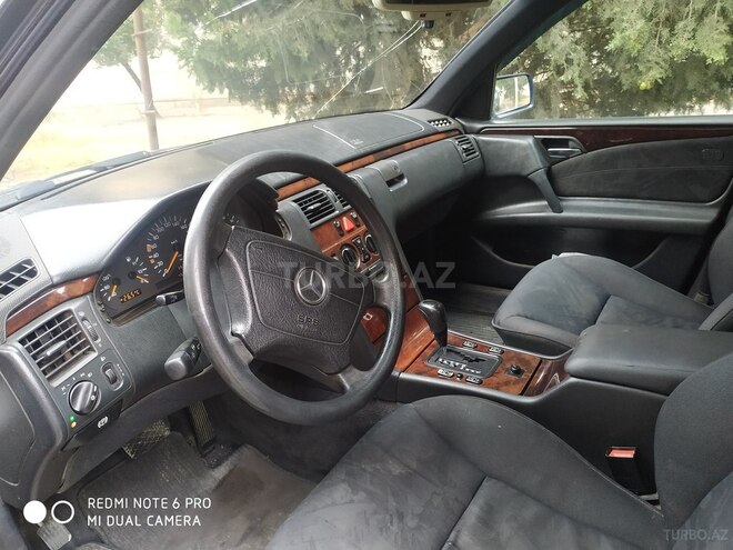 Mercedes E 230 1996, 378,000 km - 2.3 л - Bakı