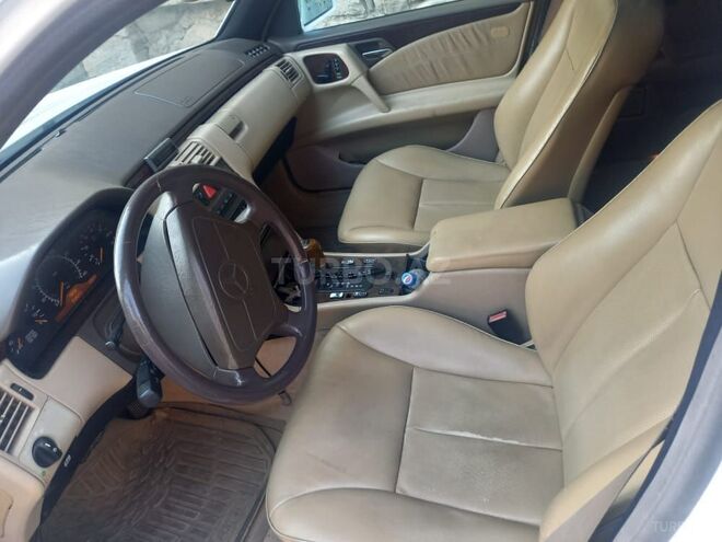 Mercedes E 320 1997, 452,368 km - 3.2 l - Şəki