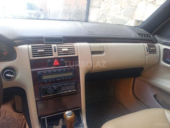 Mercedes E 320 1997, 452,368 km - 3.2 l - Şəki