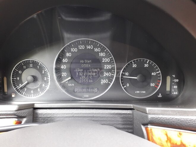 Mercedes E 220 2002, 365,000 km - 2.2 л - Bakı