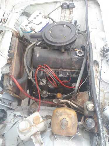 LADA (VAZ) 2106 1982, 10,000 km - 1.5 l - Salyan