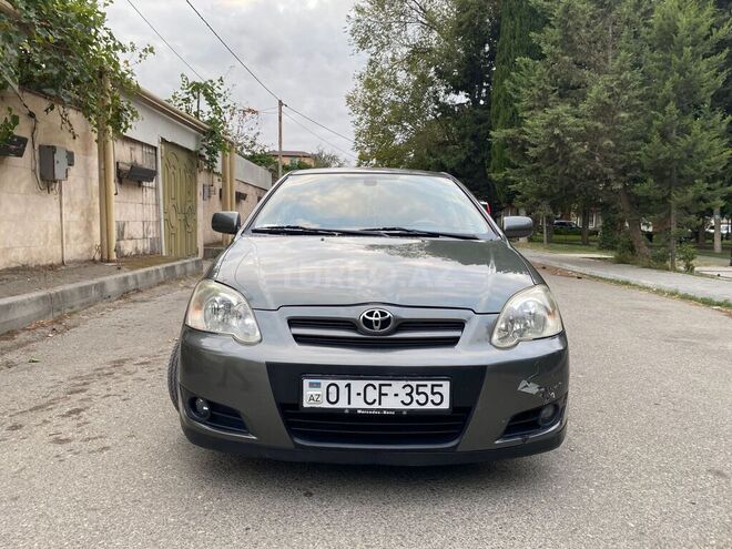 Toyota Corolla 2005, 240,000 km - 1.4 l - Bakı