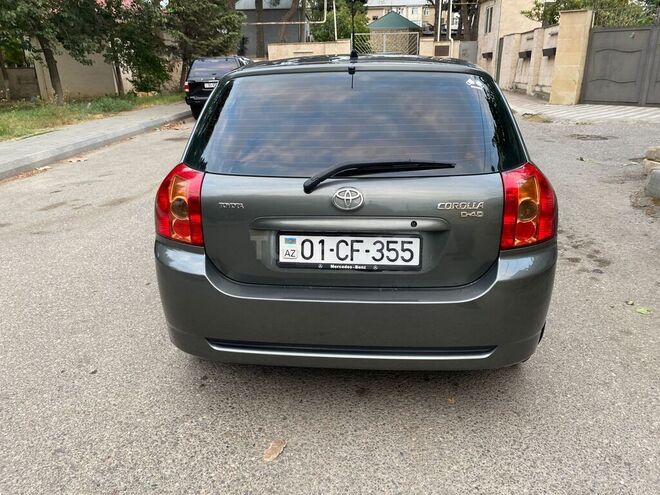 Toyota Corolla 2005, 240,000 km - 1.4 l - Bakı