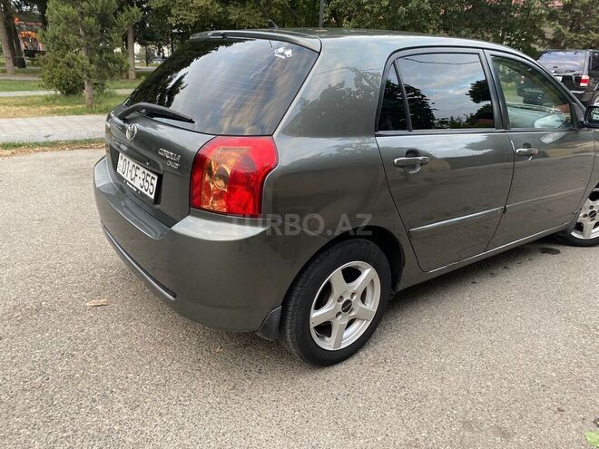 Toyota Corolla 2005, 240,000 km - 1.4 l - Bakı