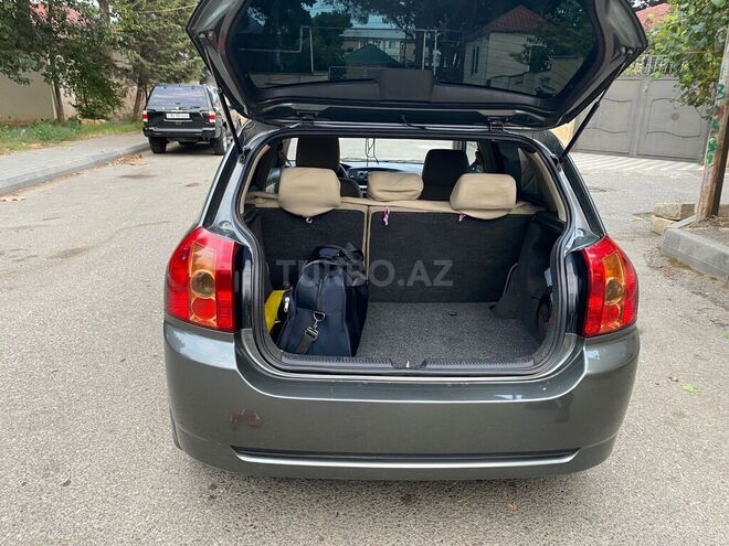Toyota Corolla 2005, 240,000 km - 1.4 l - Bakı