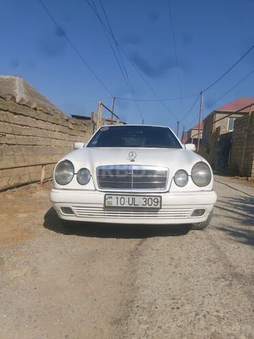 Mercedes E 220 1998, 250,000 km - 2.2 л - Bakı