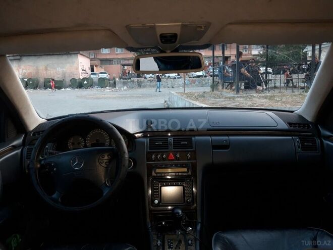 Mercedes E 320 1999, 451,000 km - 3.2 l - Xırdalan