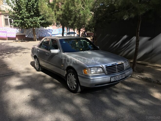 Mercedes C 220 1995, 415,000 km - 2.2 l - Sumqayıt