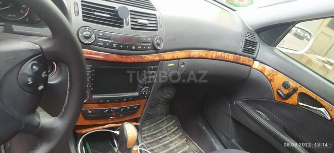 Mercedes E 240 2002, 272,000 km - 2.4 l - Ağdaş