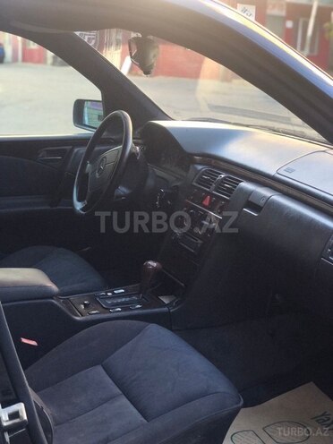 Mercedes E 230 1996, 312,580 km - 2.3 l - Bakı