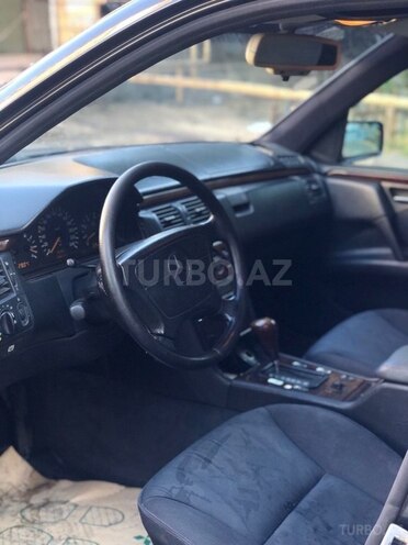 Mercedes E 230 1996, 312,580 km - 2.3 l - Bakı