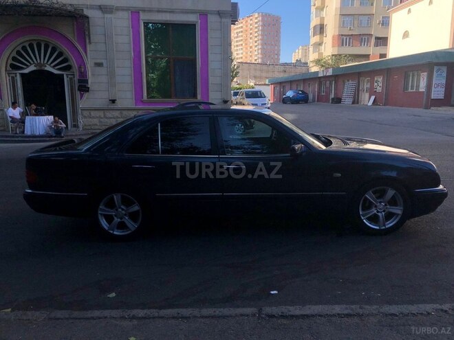 Mercedes E 230 1996, 312,580 km - 2.3 l - Bakı