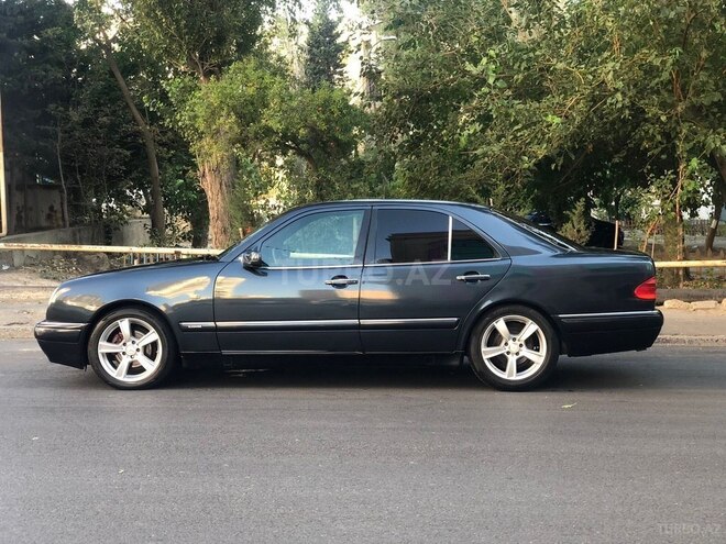 Mercedes E 230 1996, 312,580 km - 2.3 l - Bakı