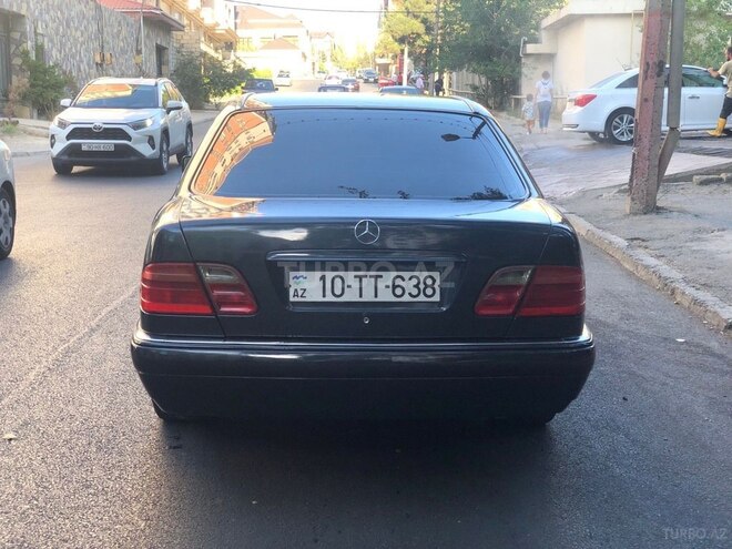 Mercedes E 230 1996, 312,580 km - 2.3 l - Bakı