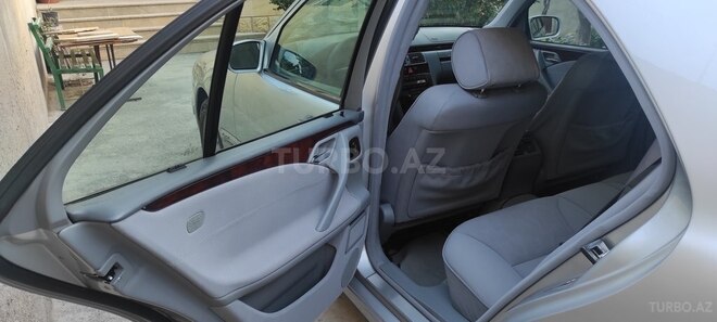 Mercedes E 240 2000, 220,000 km - 2.4 l - Sumqayıt