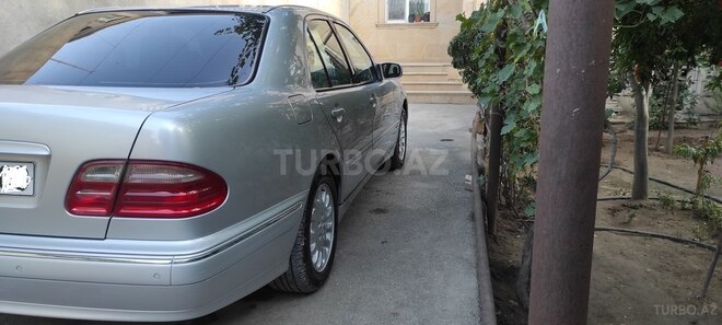 Mercedes E 240 2000, 220,000 km - 2.4 l - Sumqayıt