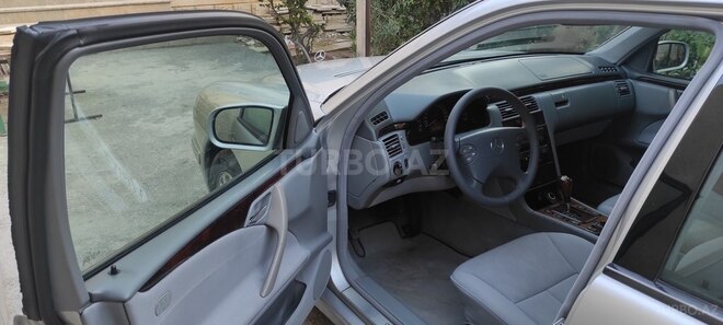 Mercedes E 240 2000, 220,000 km - 2.4 l - Sumqayıt