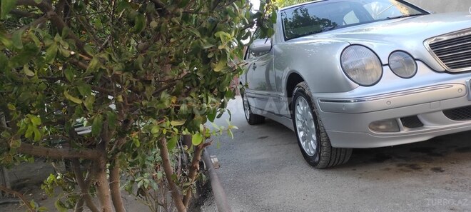 Mercedes E 240 2000, 220,000 km - 2.4 l - Sumqayıt