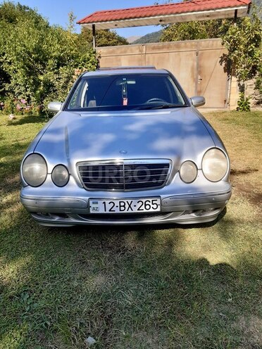 Mercedes E 220 2000, 443,500 km - 2.2 l - Bakı