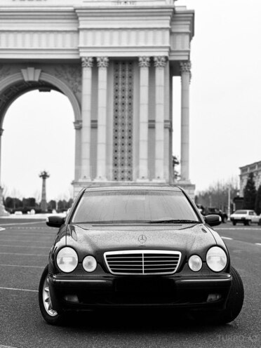 Mercedes E 200 2001, 328,000 km - 2.0 l - Gəncə