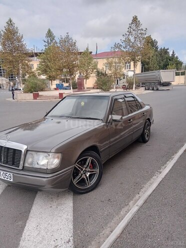 Mercedes E 300 1988, 100,021 km - 3.0 l - Bakı