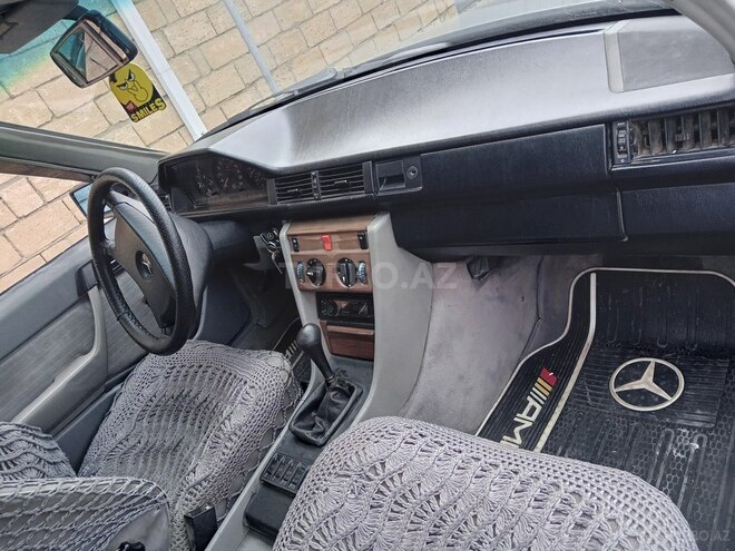 Mercedes E 300 1988, 100,021 km - 3.0 l - Bakı