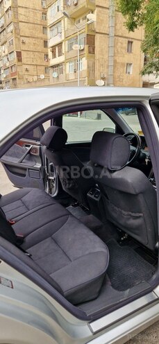 Mercedes E 270 1999, 288,000 km - 2.7 l - Bakı