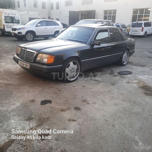 Mercedes E 320 1995, 250,000 km - 3.2 l - Bakı
