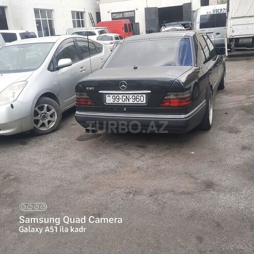 Mercedes E 320 1995, 250,000 km - 3.2 l - Bakı