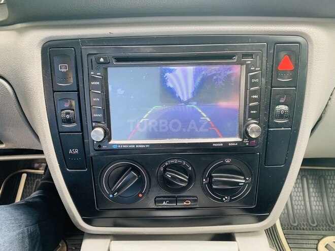 Volkswagen Passat 2003, 286,000 km - 1.8 l - Bakı