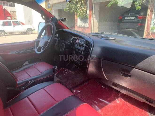 Hyundai H-1 2004, 300,000 km - 2.5 л - Bakı