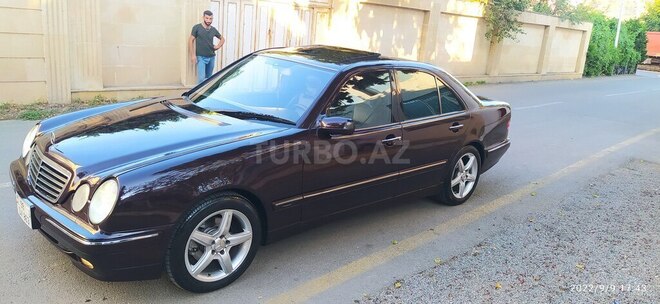 Mercedes E 270 2001, 300,000 km - 2.7 l - Beyləqan