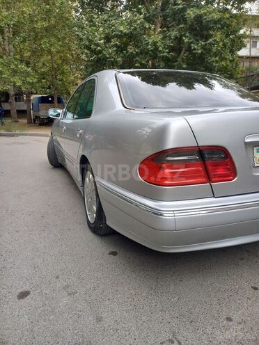 Mercedes E 270 2000, 355,500 km - 2.7 l - Mingəçevir