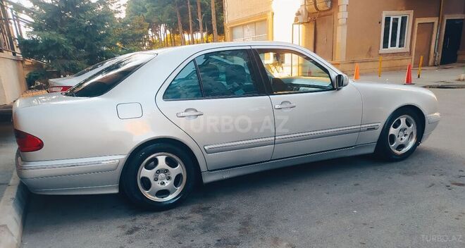Mercedes E 240 1999, 239,000 km - 2.4 л - Bakı