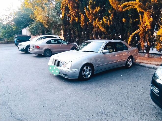Mercedes E 240 1999, 239,000 km - 2.4 л - Bakı