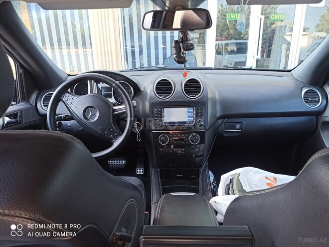 Mercedes  2007, 224,000 km - 5.0 л - Salyan