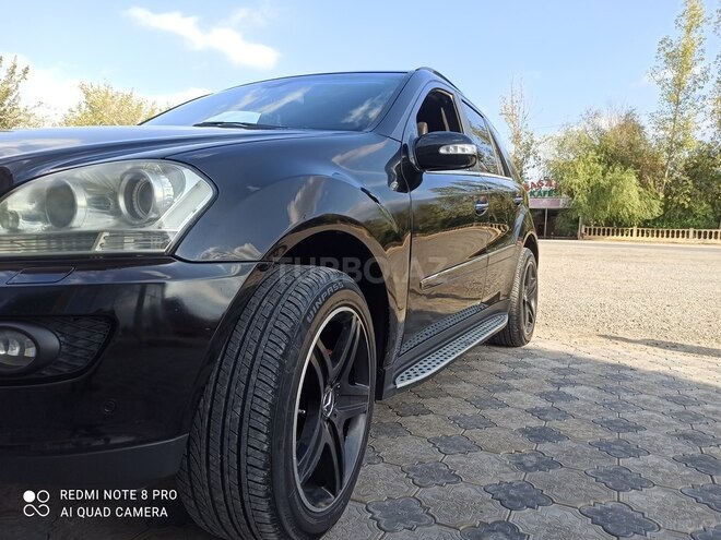 Mercedes  2007, 224,000 km - 5.0 л - Salyan