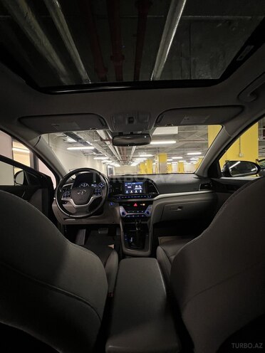 Hyundai Elantra 2018, 57,529 km - 2.0 л - Gəncə