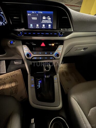 Hyundai Elantra 2018, 57,529 km - 2.0 л - Gəncə