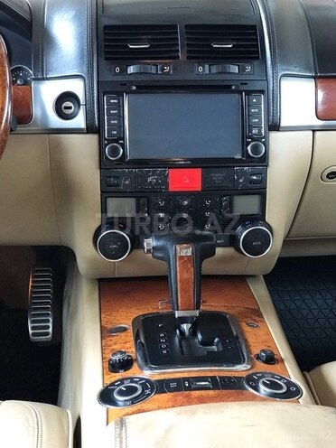 Volkswagen Touareg 2005, 229,494 km - 4.2 л - Biləsuvar