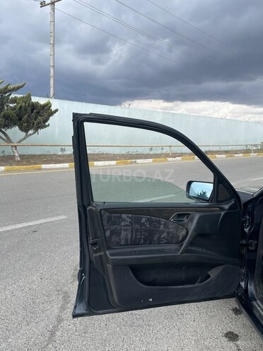 Mercedes E 280 1996, 360,000 km - 2.8 л - Bakı