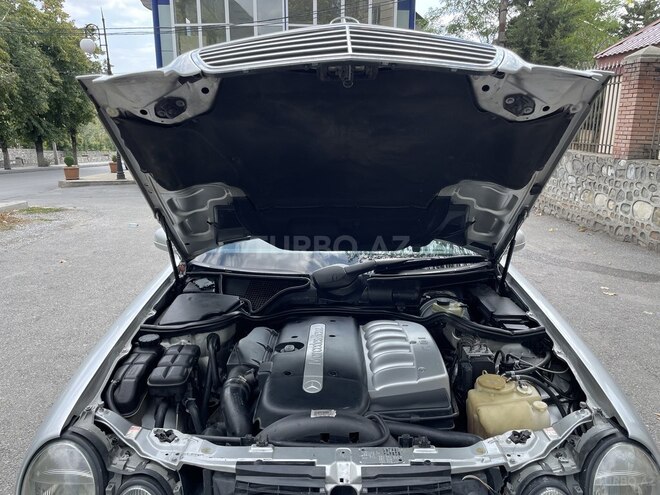 Mercedes E 320 2000, 305,900 km - 3.2 л - Şəki