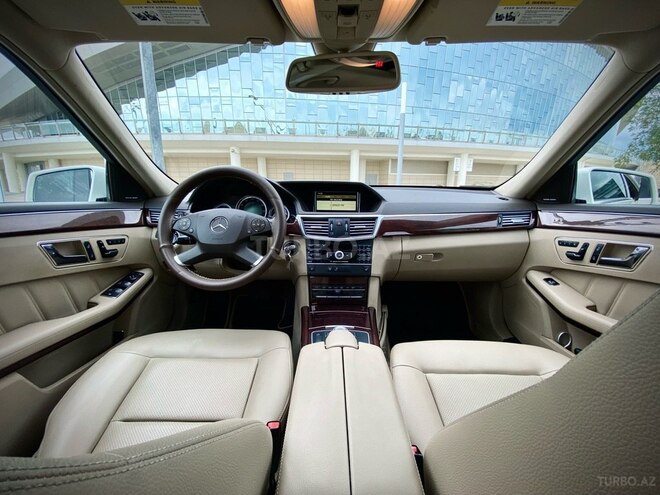 Mercedes E 350 2011, 124,000 km - 3.5 l - Bakı