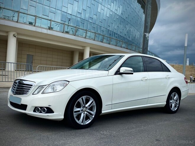 Mercedes E 350 2011, 124,000 km - 3.5 l - Bakı