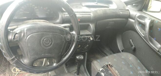 Opel Astra 1993, 269,000 km - 1.6 l - Bakı