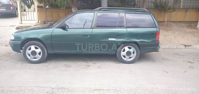 Opel Astra 1993, 269,000 km - 1.6 l - Bakı