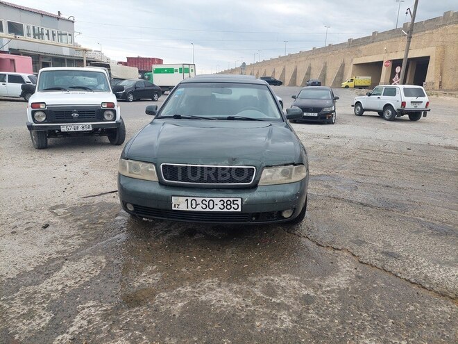 Audi A4 1999, 250,000 km - 2.8 l - Bakı